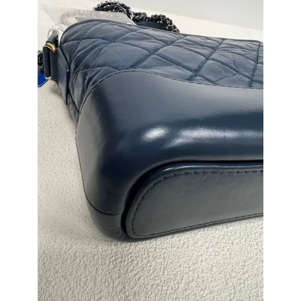 Chanel Women Pre-Loved Bag Very Good Condition - Picture 9 of 9